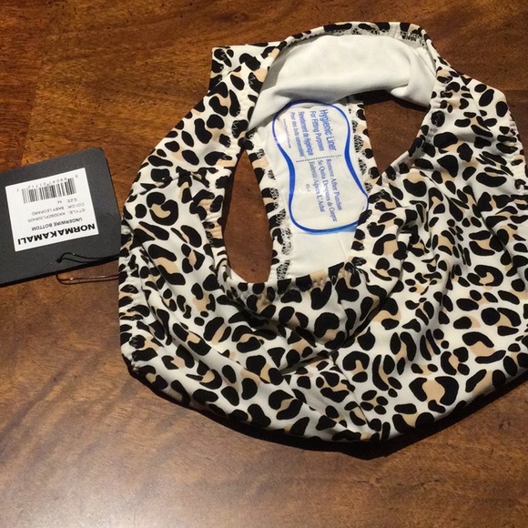 NWT $65 NORMA KAMALI MEDIUM BABY LEOPARD BOTTOM - Picture 8 of 9